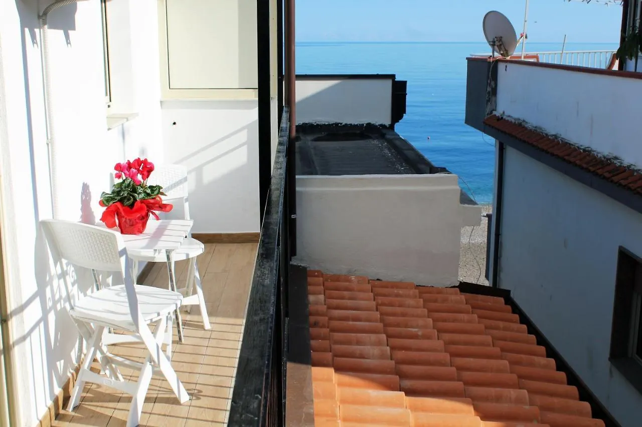 Casa Peppino Apartment Letojanni