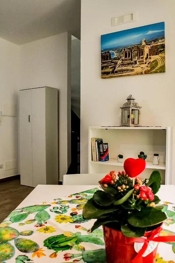 Casa Peppino Apartment Letojanni